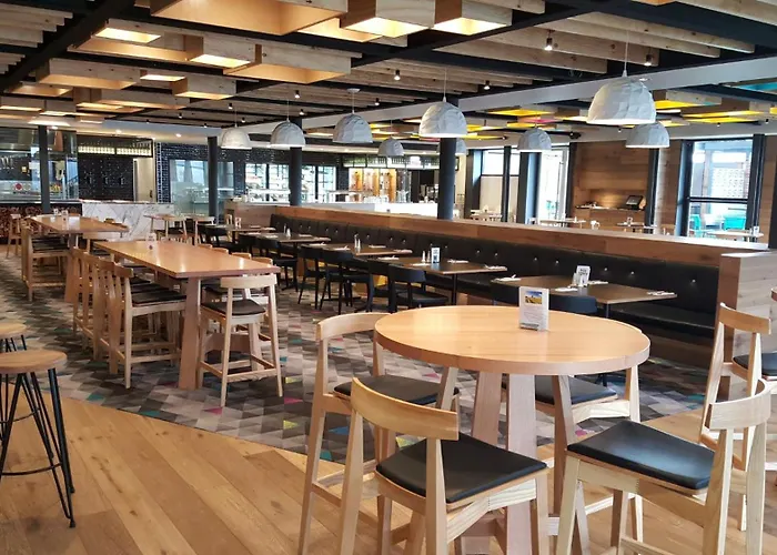 Highlander Hotel Bar Kitchen Rooftop