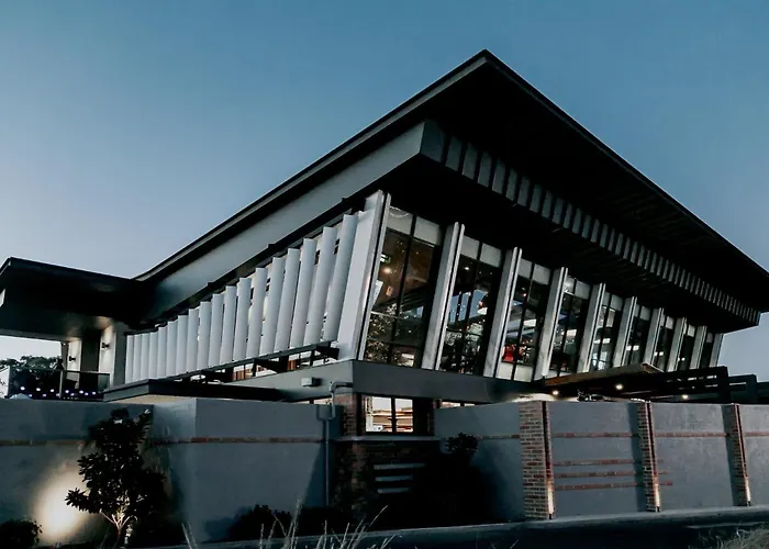 Highlander Hotel Bar Kitchen Rooftop